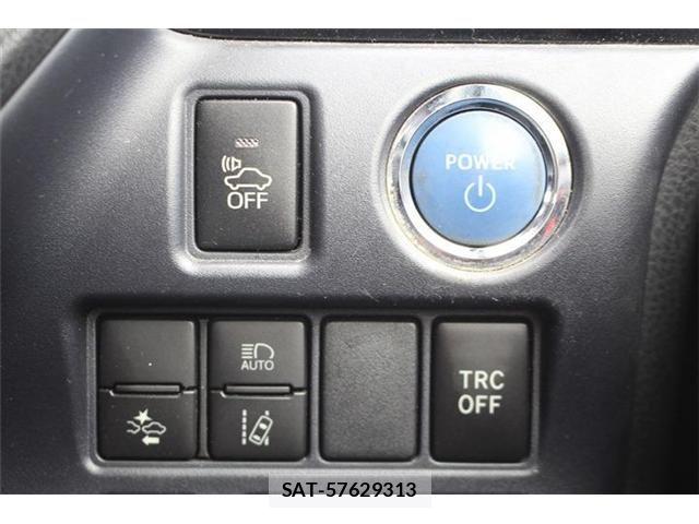 Toyota VOXY HYBRID 2017-04 8415816-4