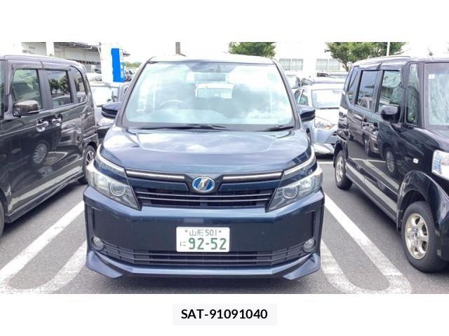 Toyota VOXY HYBRID 2014-08 8415818-0