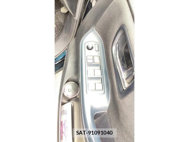 Toyota VOXY HYBRID 2014-08 8415818-14