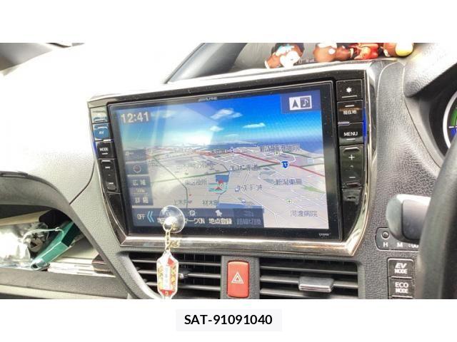 Toyota VOXY HYBRID 2014-08 8415818-20