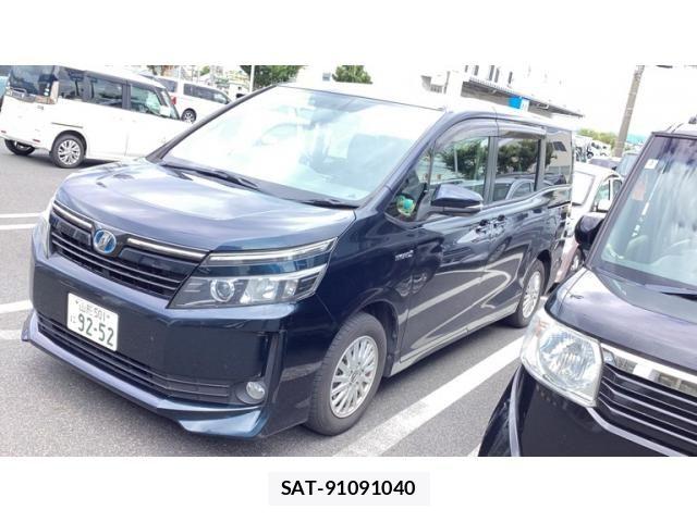 Toyota VOXY HYBRID 2014-08 8415818-3