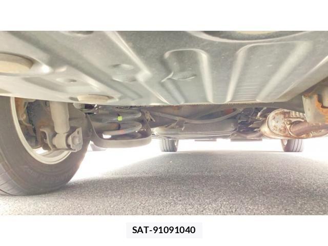 Toyota VOXY HYBRID 2014-08 8415818-5