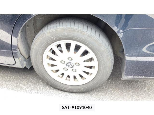 Toyota VOXY HYBRID 2014-08 8415818-6