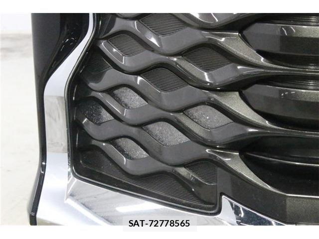 Toyota VOXY HYBRID 2023-10 8415805-12