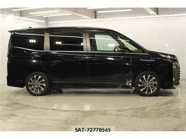 Toyota VOXY HYBRID 2023-10 8415805-3