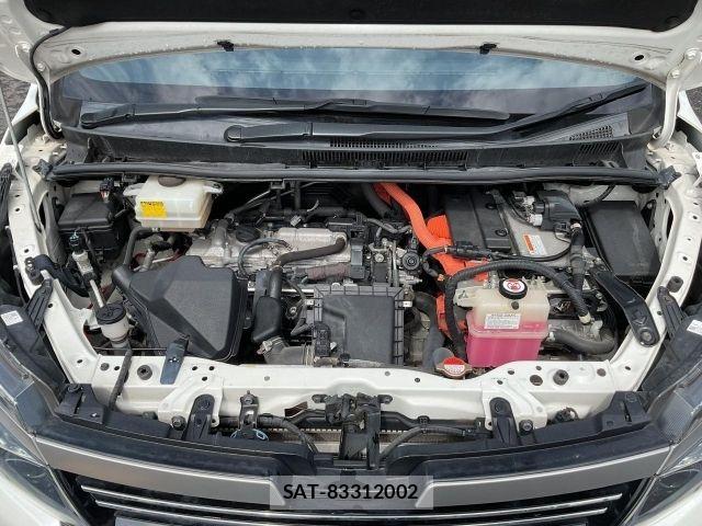 Toyota VOXY HYBRID 2017-03 8415808-14