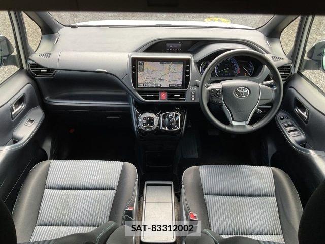 Toyota VOXY HYBRID 2017-03 8415808-1