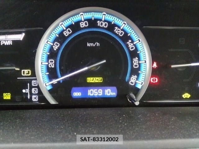 Toyota VOXY HYBRID 2017-03 8415808-24