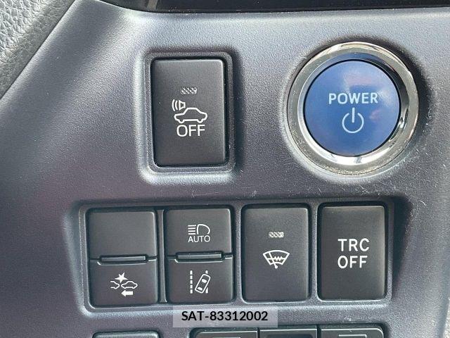 Toyota VOXY HYBRID 2017-03 8415808-7