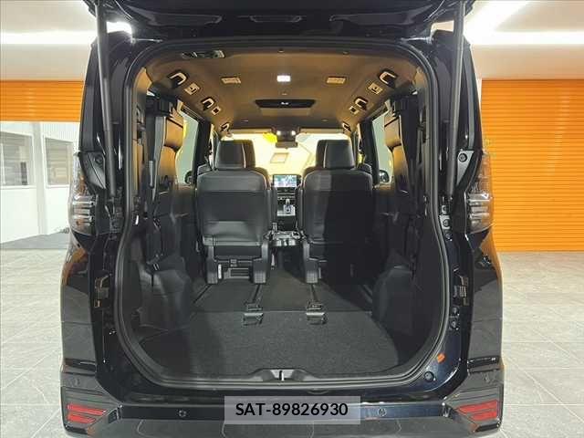 Toyota VOXY HYBRID 2024-06 8415797-21