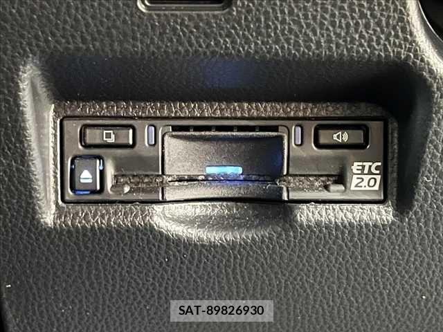 Toyota VOXY HYBRID 2024-06 8415797-25