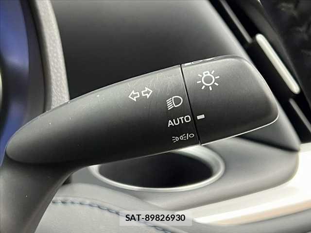 Toyota VOXY HYBRID 2024-06 8415797-28