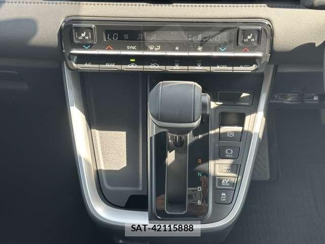 Toyota VOXY HYBRID 2025-07 8439093-19