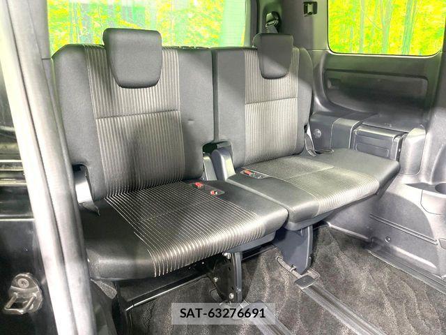 Toyota VOXY HYBRID 2019-02 8439099-9