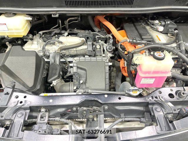 Toyota VOXY HYBRID 2019-02 8439099-17