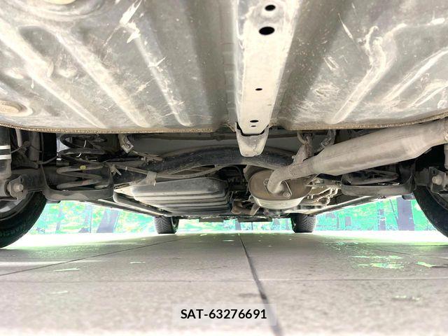 Toyota VOXY HYBRID 2019-02 8439099-18