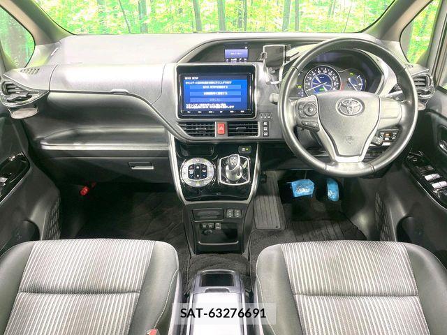 Toyota VOXY HYBRID 2019-02 8439099-1