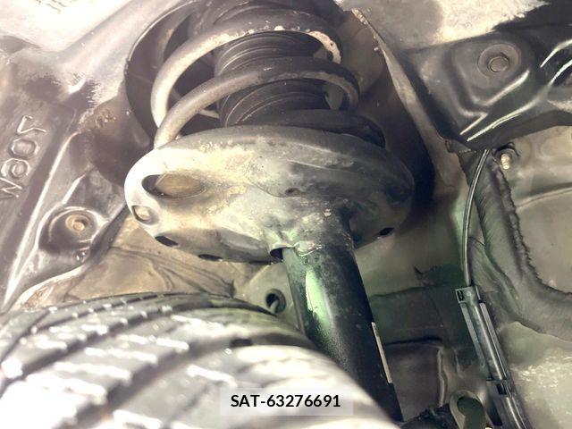 Toyota VOXY HYBRID 2019-02 8439099-19