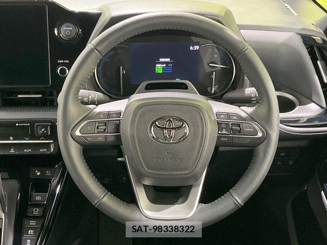 Toyota VOXY HYBRID 2024-09 8439089-11