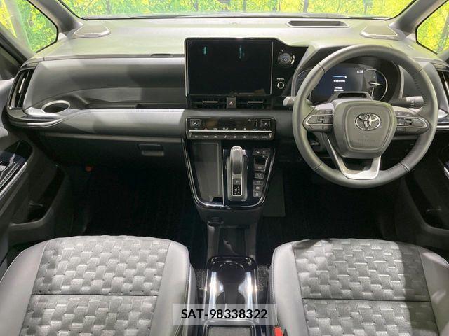 Toyota VOXY HYBRID 2024-09 8439089-1