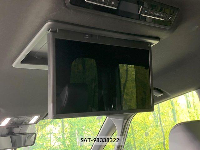 Toyota VOXY HYBRID 2024-09 8439089-5