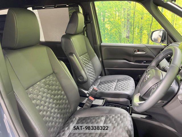 Toyota VOXY HYBRID 2024-09 8439089-7