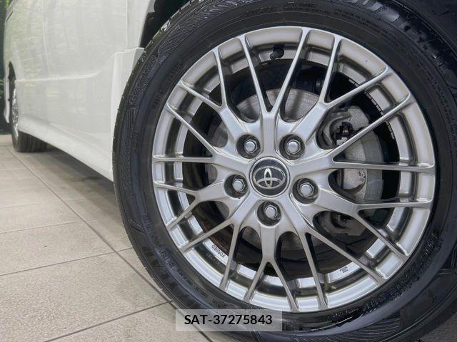 Toyota VOXY HYBRID 2018-06 8439100-13