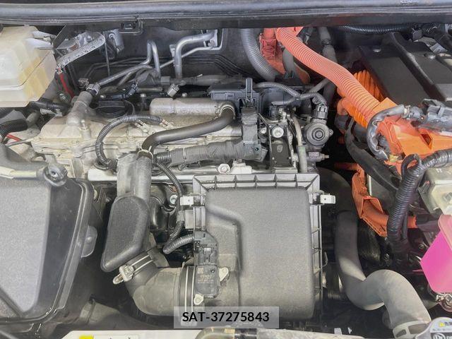 Toyota VOXY HYBRID 2018-06 8439100-18