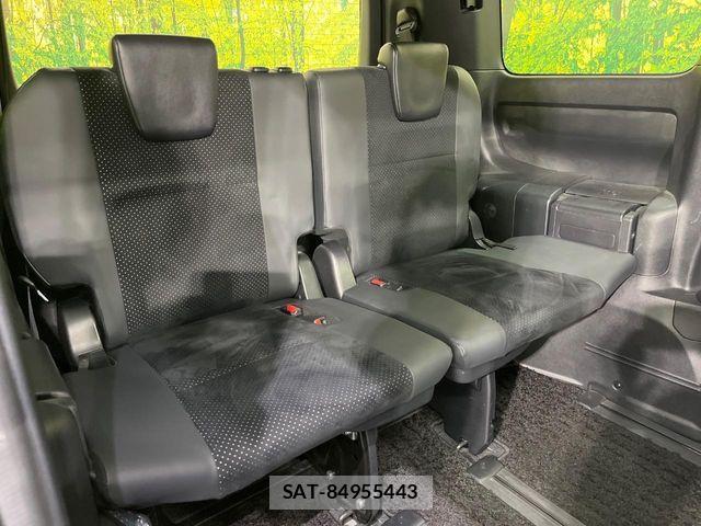 Toyota VOXY HYBRID 2021-09 8439097-9