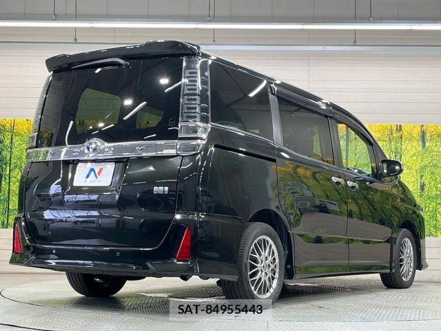 Toyota VOXY HYBRID 2021-09 8439097-16