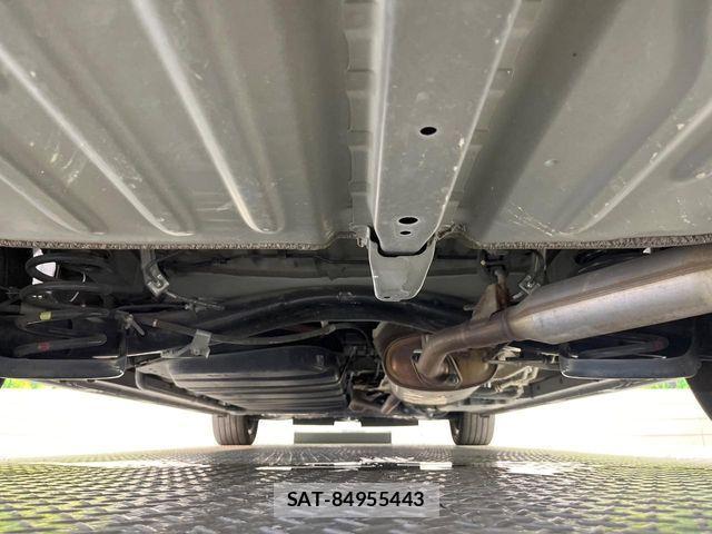 Toyota VOXY HYBRID 2021-09 8439097-18