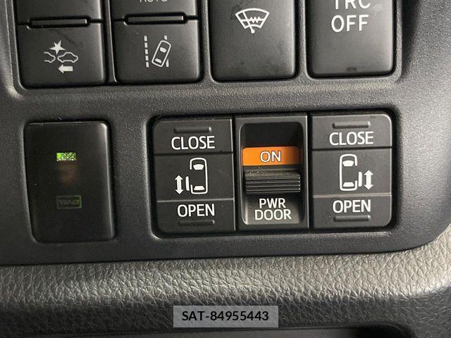 Toyota VOXY HYBRID 2021-09 8439097-4