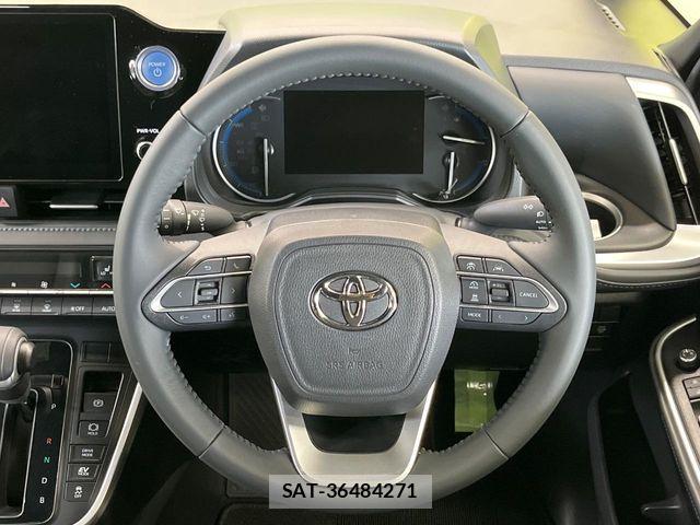 Toyota VOXY HYBRID 2023-05 8439095-11