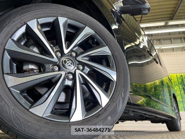 Toyota VOXY HYBRID 2023-05 8439095-13