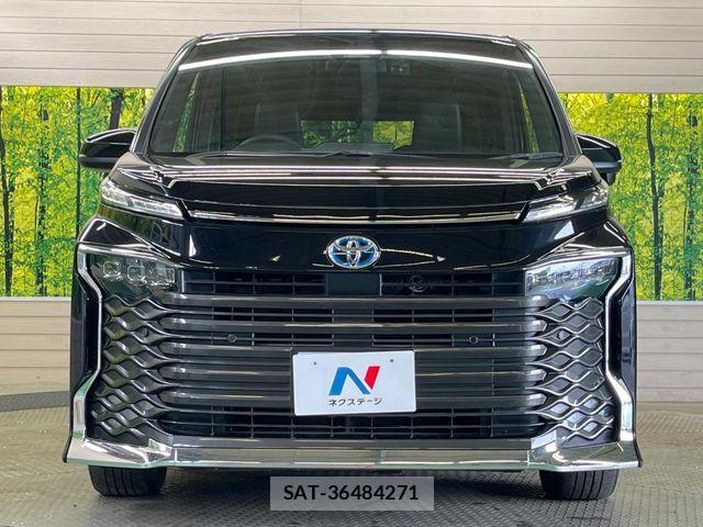 Toyota VOXY HYBRID 2023-05 8439095-14