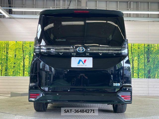 Toyota VOXY HYBRID 2023-05 8439095-15
