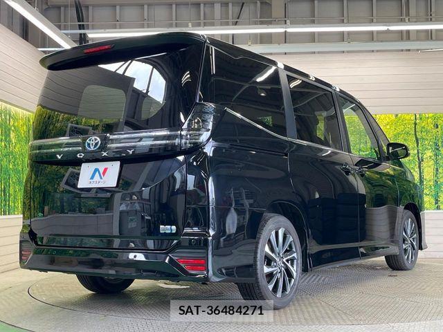 Toyota VOXY HYBRID 2023-05 8439095-17