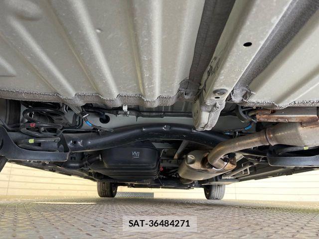 Toyota VOXY HYBRID 2023-05 8439095-19