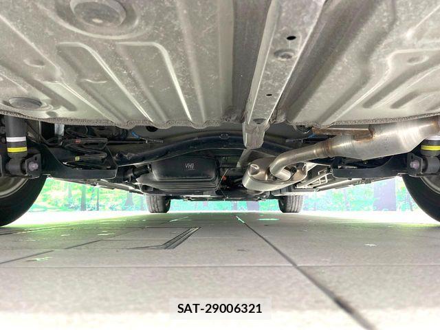Toyota VOXY HYBRID 2022-03 8439094-19