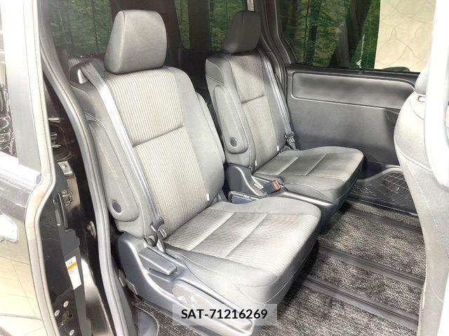 Toyota VOXY HYBRID 2018-03 8439098-9
