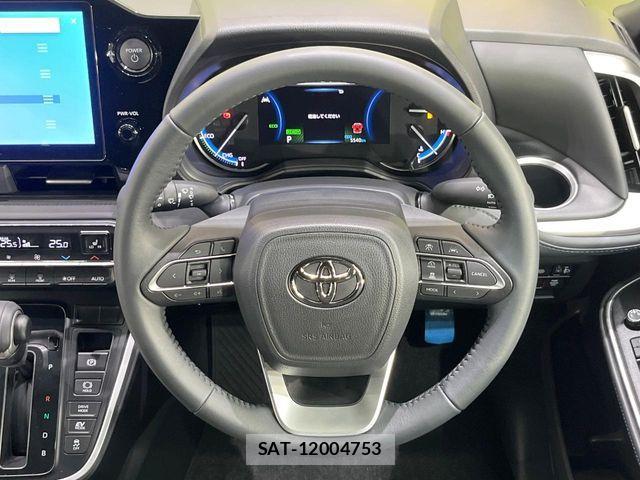 Toyota VOXY HYBRID 2026-02 8439090-11