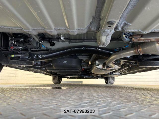 Toyota VOXY HYBRID 2025-07 8439091-19