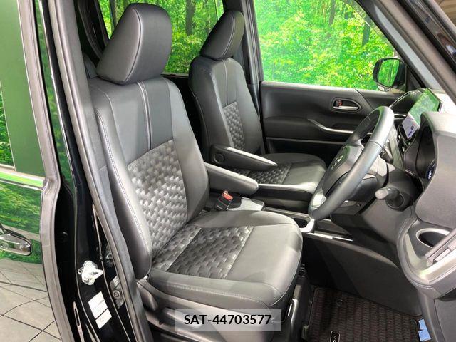 Toyota VOXY HYBRID 2025-11 8439088-9