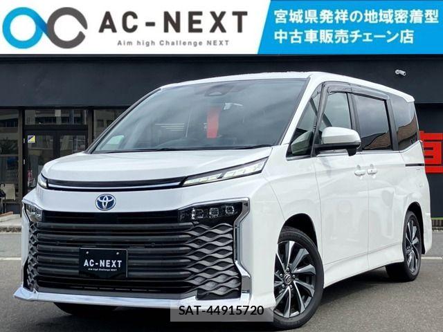 Toyota VOXY HYBRID 2022-07 8458755-0