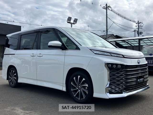 Toyota VOXY HYBRID 2022-07 8458755-16