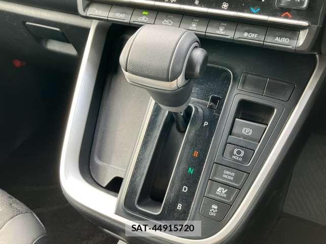 Toyota VOXY HYBRID 2022-07 8458755-5