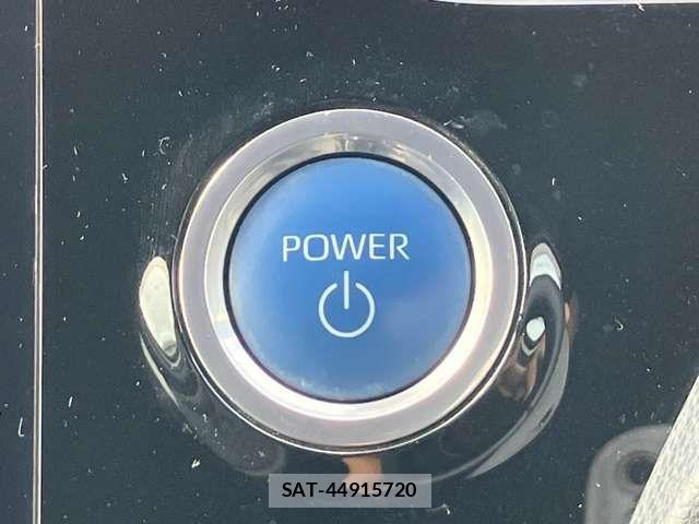 Toyota VOXY HYBRID 2022-07 8458755-7