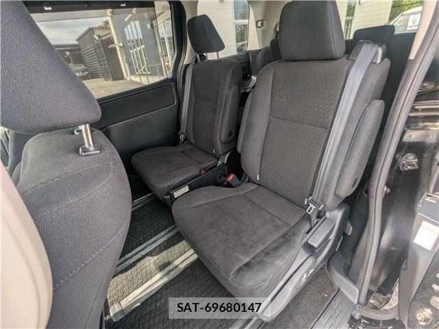 Toyota VOXY HYBRID 2015-07 8458760-13