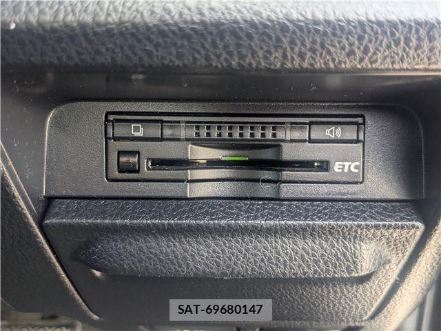 Toyota VOXY HYBRID 2015-07 8458760-24