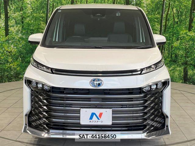 Toyota VOXY HYBRID 2024-04 8458748-14